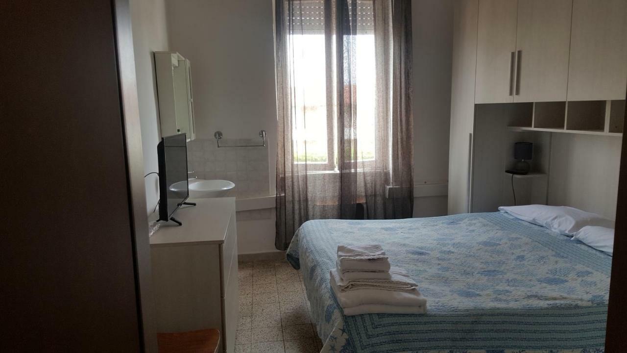 Albergo Pensione Ardenza Self Check-In Ливорно Екстериор снимка