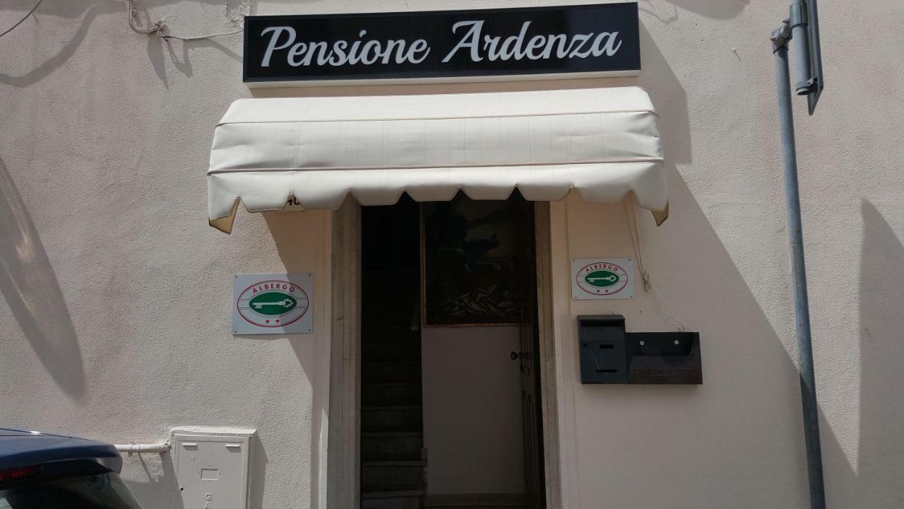 Albergo Pensione Ardenza Self Check-In Ливорно Екстериор снимка