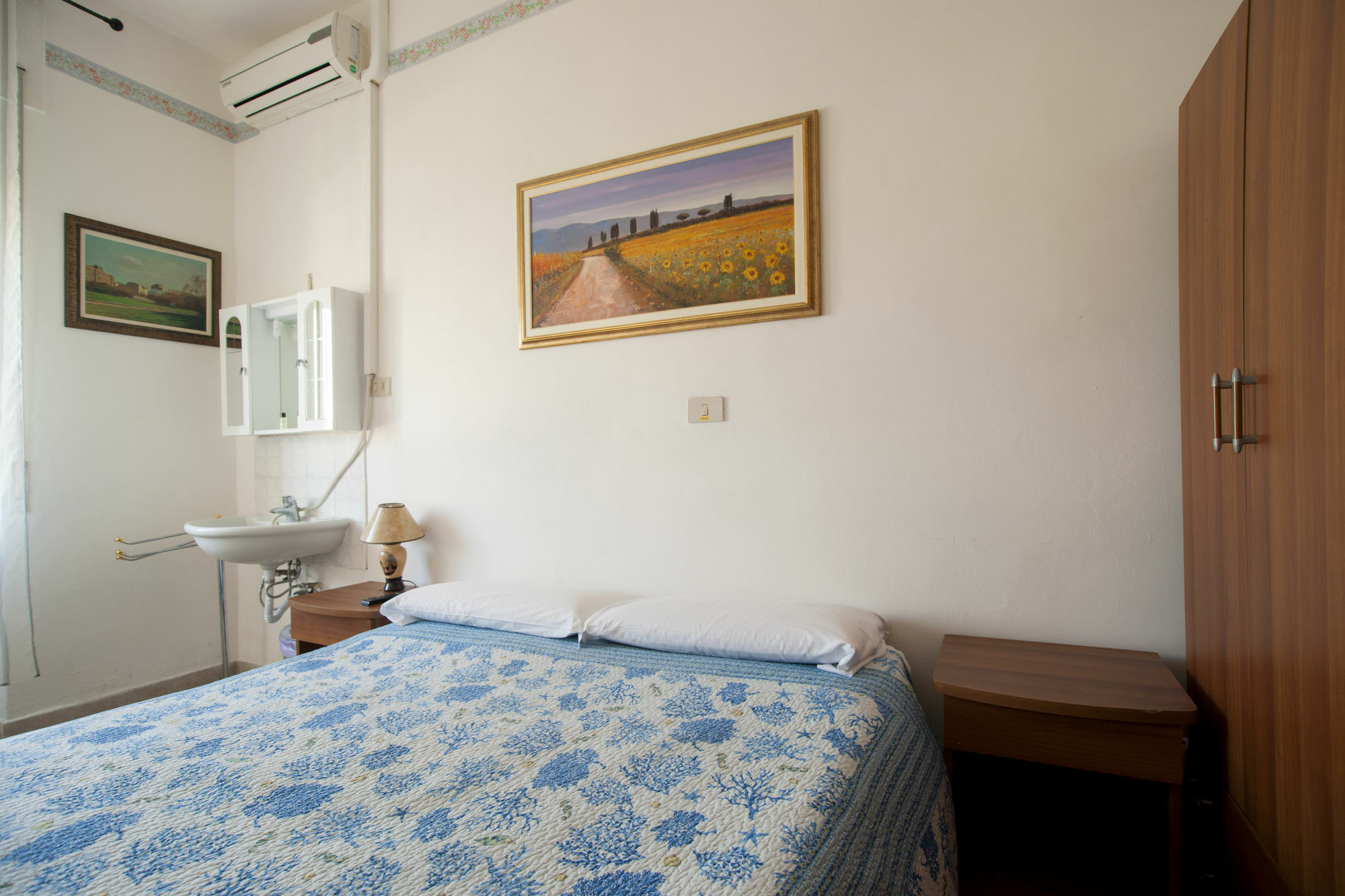 Albergo Pensione Ardenza Self Check-In Ливорно Екстериор снимка