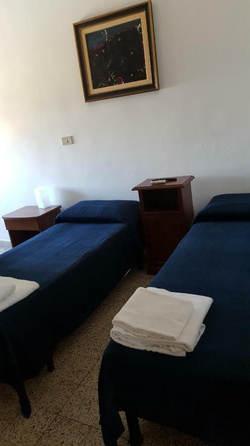 Albergo Pensione Ardenza Self Check-In Ливорно Екстериор снимка