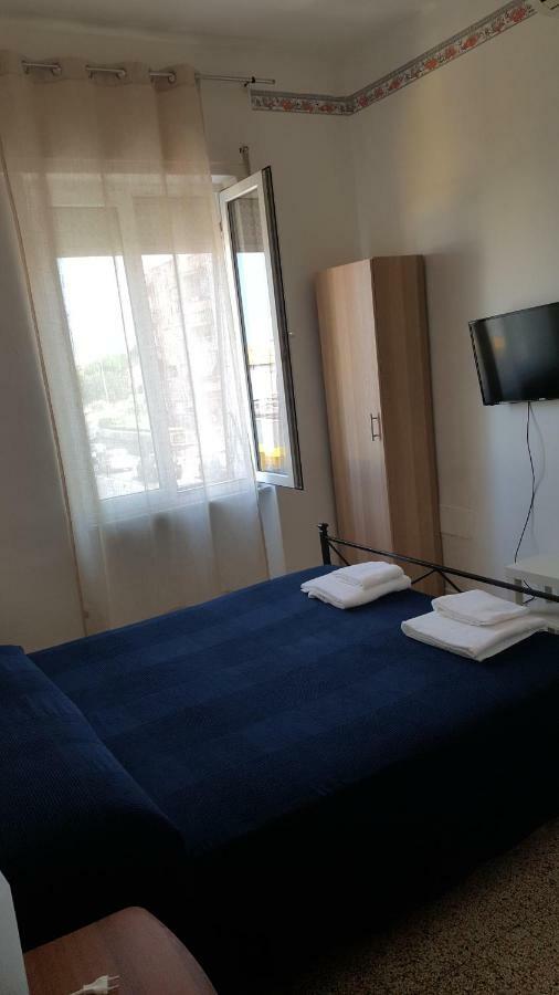 Albergo Pensione Ardenza Self Check-In Ливорно Екстериор снимка